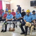 Foto: Capacitación a bomberos sobre rescate con caninos / TN8