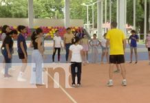 Foto: Academia de voleibol en el parque Las Piedrecitas / TN8