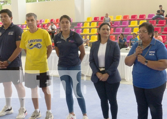 Foto: Academia de voleibol en el parque Las Piedrecitas / TN8