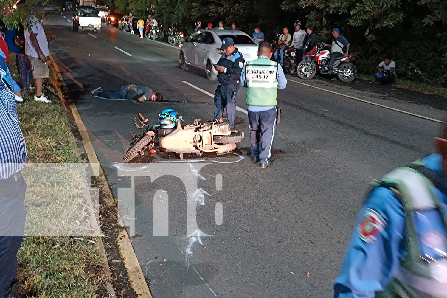 Foto: Motociclista en estado crítico tras impactar contra bulevar en Carretera a León/TN8