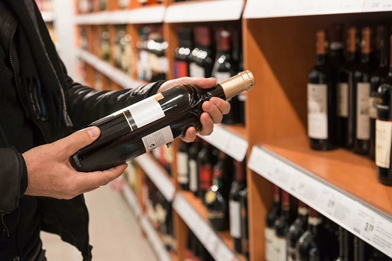 Foto: Condenado en Francia por robar botellas de vino /Cortesía