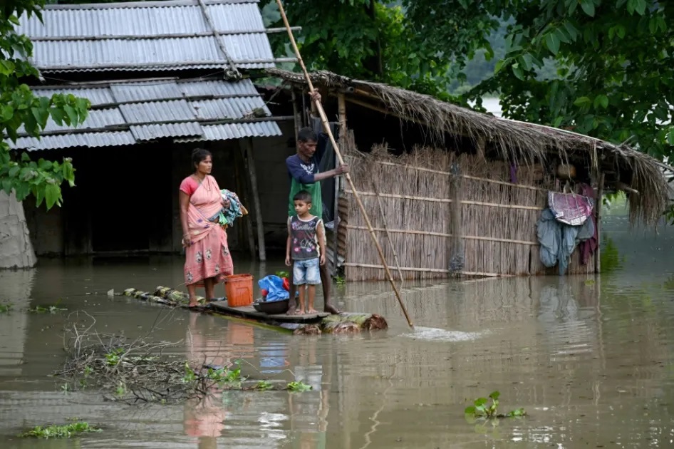 Foto: Inundaciones monzónicas en India deja 13 muertos y miles de evacuados/TN8