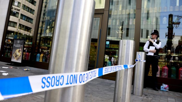 Foto: Hombre acusado de intento de asesinato tras apuñalar a niña en Londres