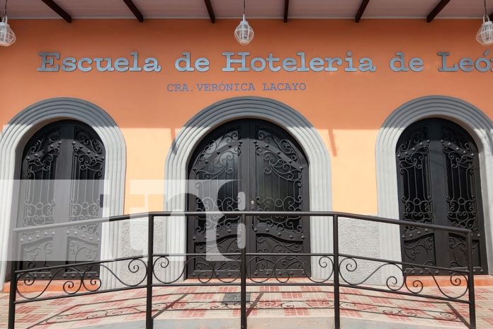 Foto: León inaugura la Escuela de Hotelería 