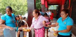 Foto: Alcaldía de Chinandega entrega más de 700 nacatamales /TN8