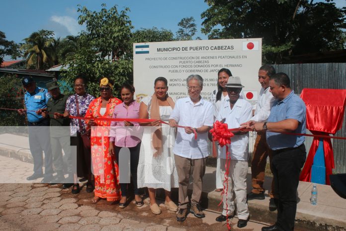 Foto: Inauguración del Proyecto de Construcción de Andenes Peatonales en Puerto Cabezas/ TN8