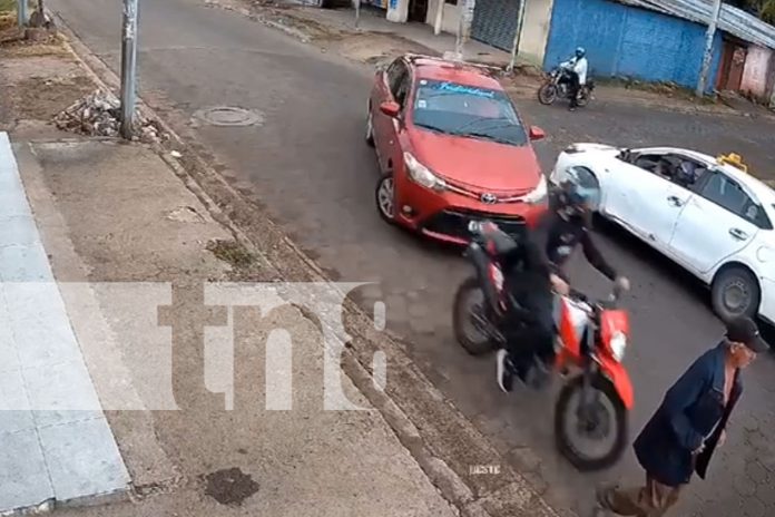 Foto: Motociclista a toda velocidad atropella a señor en Estelí / TN8