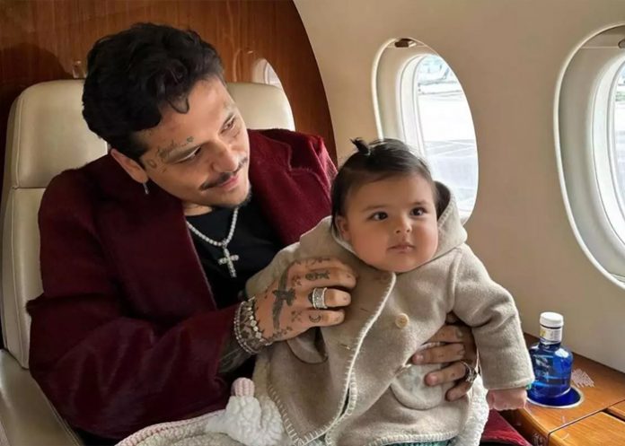 Foto: Christian Nodal y su hija Inti /cortesía