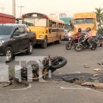 Foto: Motociclista sobrevive tras colisión con furgón en la Carretera Norte, Managua/TN8