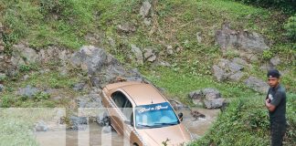 Foto: Conductor sobrevive tras caer de puente en Jalapa/TN8