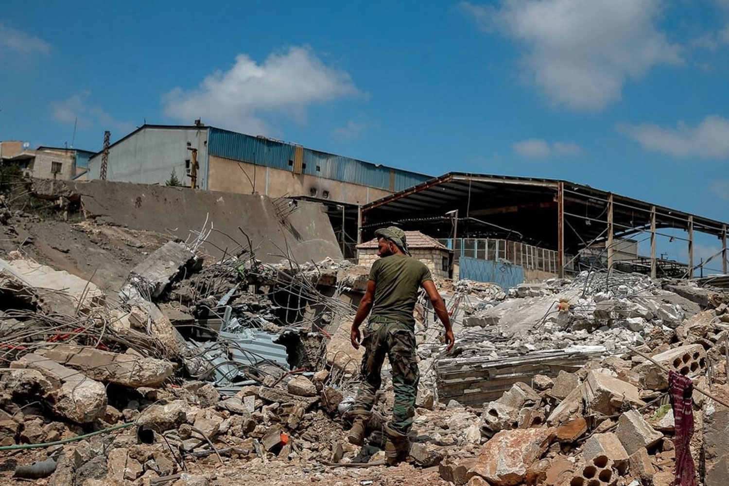 Foto: Ataque aéreo israelí cerca de la ciudad de Sidón /Cortesía