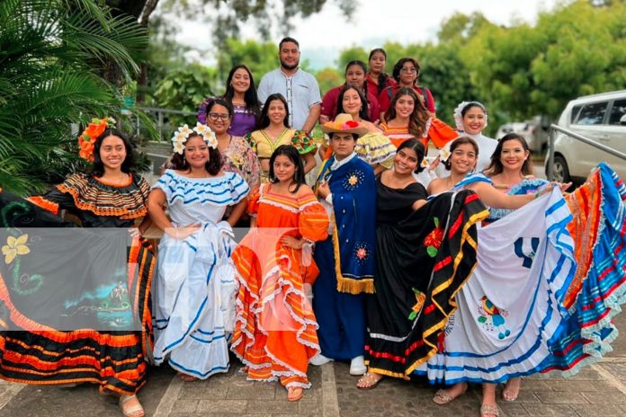 Foto: MINED y estudiantes celebran el Día Mundial del Folklore con actividades culturales/TN8