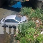 Foto: Conductor ebrio cae en cauce de Managua durante la madrugada/TN8