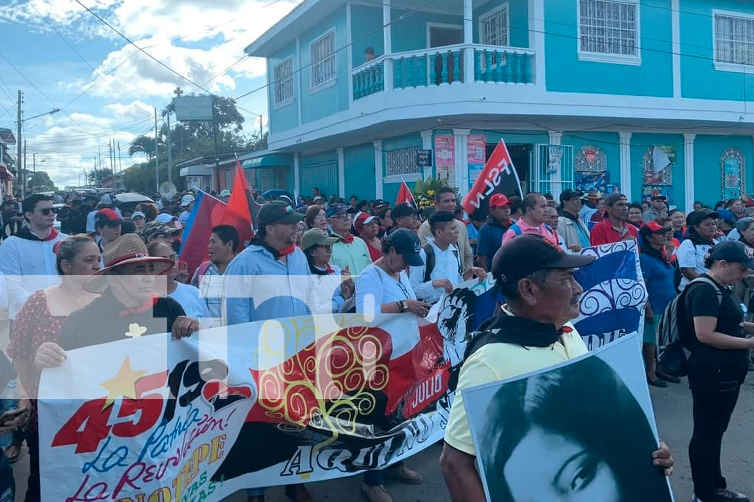 Foto: Carazo recuerda a Arlen Siu, Mario Estrada y Hugo Arévalo/TN8