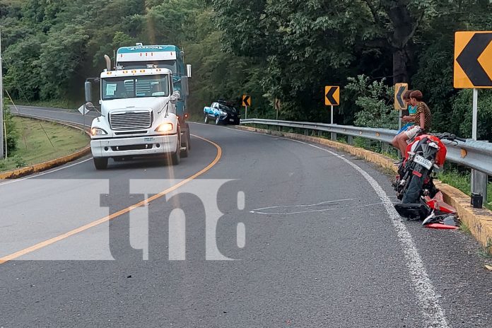 Foto: Joven fallece al impactar con su motocicleta en una valla metálica en San Lucas, Madriz/TN8