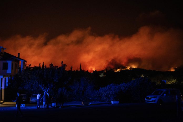 Foto: Grecia ordena nuevas evacuaciones por incendios incontrolables