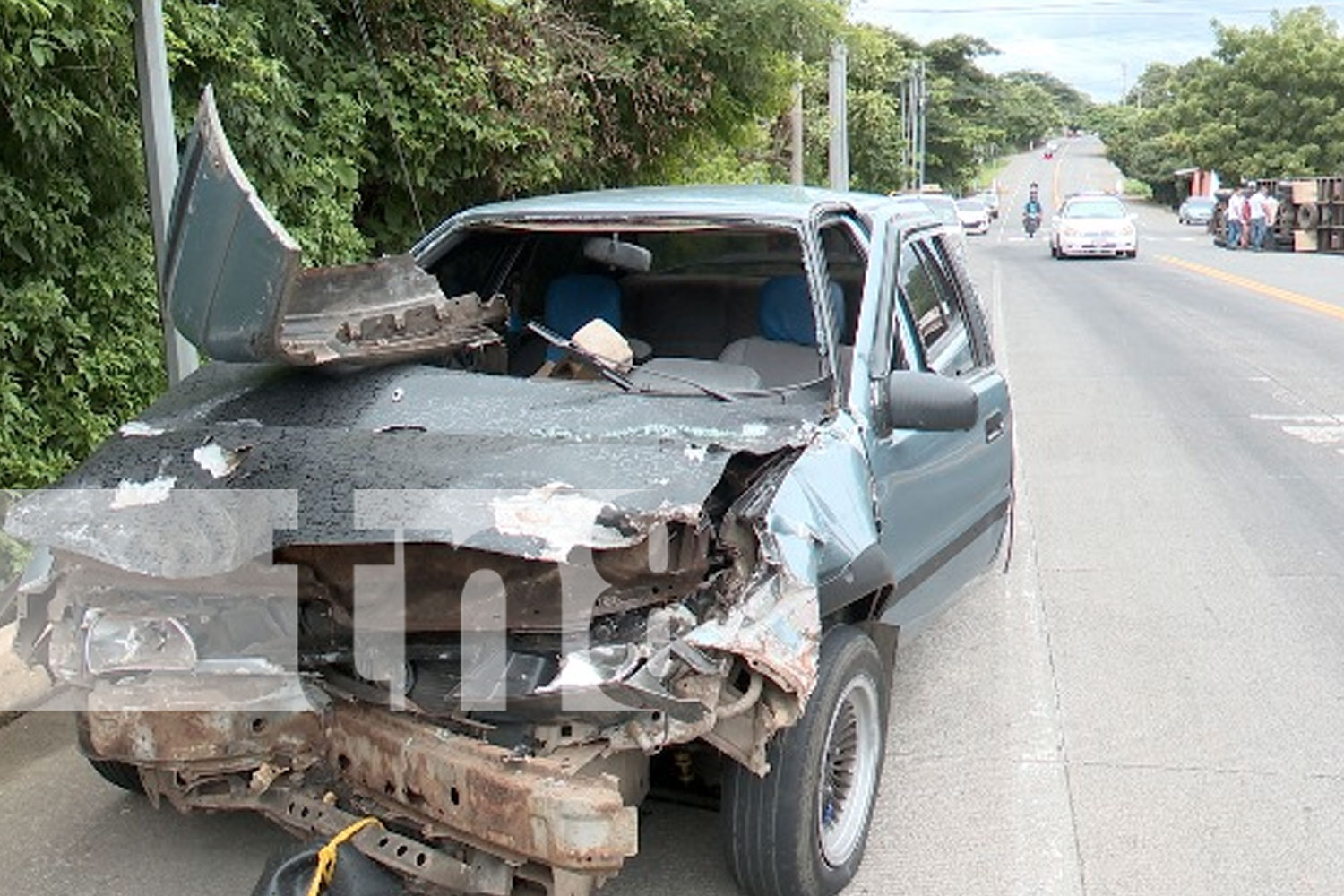 Foto: Camión se vuelca tras impacto con otro vehículo en Carretera Vieja a León/TN8