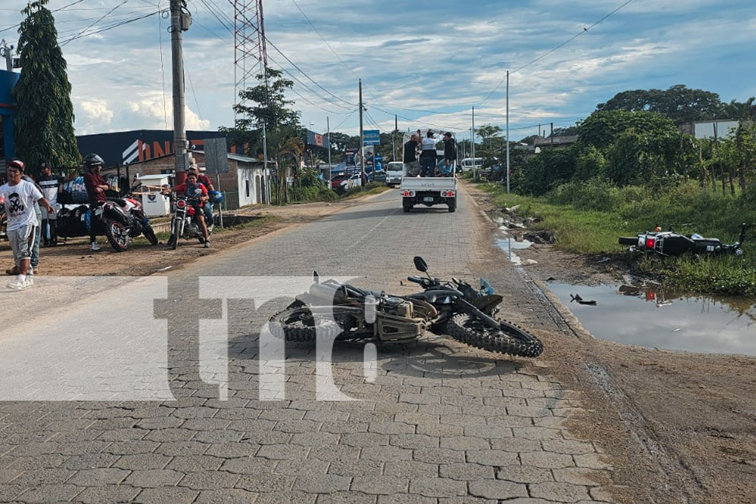 Foto: Presunta invasión de carril provoca tremendo choque de motocicletas en Jalapa/TN8