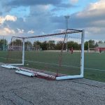 Foto: Encapuchado mata a un nuño en un campo de fútbol en España/Cortesía