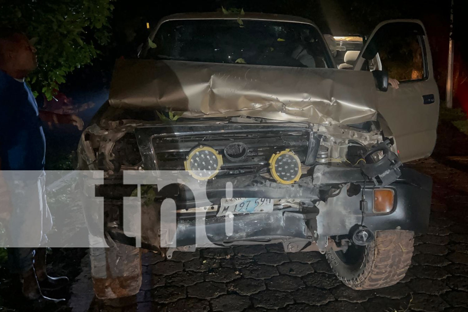 Foto: Camioneta se estrella contra una vivienda en Juigalpa