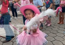 Foto: Multitudinario desfile tradicional a caballito de palo, fue un éxito total en Juigalpa/TN8