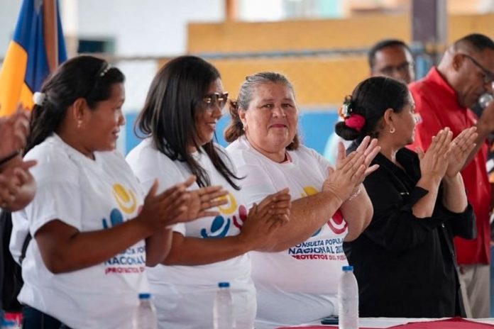 Foto: Comienza Segunda Consulta Popular Nacional en Venezuela / Cortesía