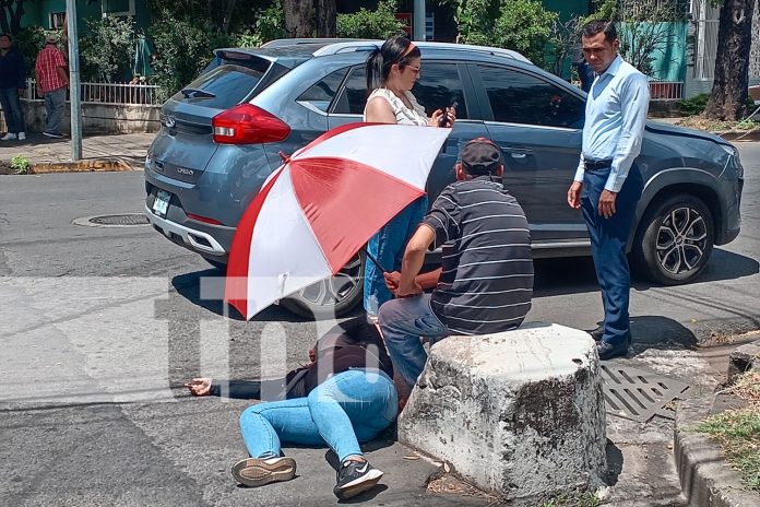 Foto: Irrespeto a señal de alto provoca triple colisión en una calle de Bolonia/ TN8