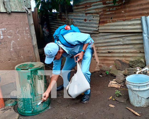 Foto: MINSA, se dio cita en el barrio anexo Villa LibertadTN8