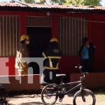 Foto: Bomberos controlan incendio en una vivienda de Granada/TN8