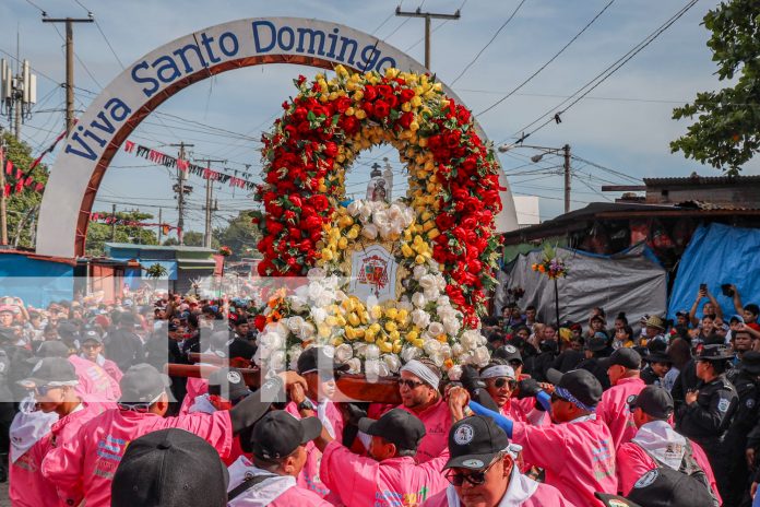 Foto: Santo Domingo de Guzmán regresa a Las Sierritas en medio de fervor y tradición/TN8