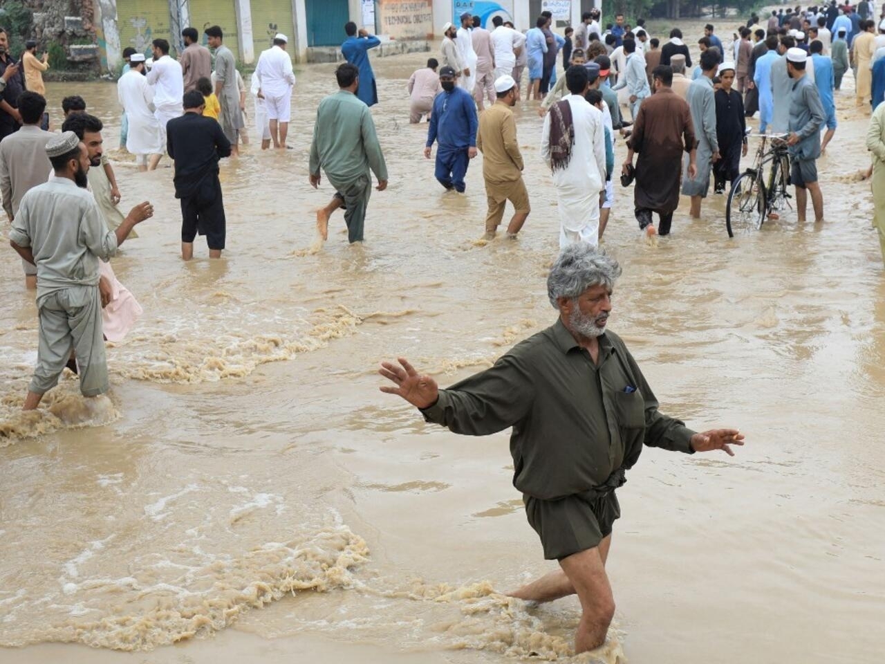 Foto: La segunda ciudad más poblada de Pakistán inundada tras fuerte lluvia/Créditos