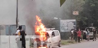 Foto: Conductor de Chinandega escapa de carro en llamas /TN8