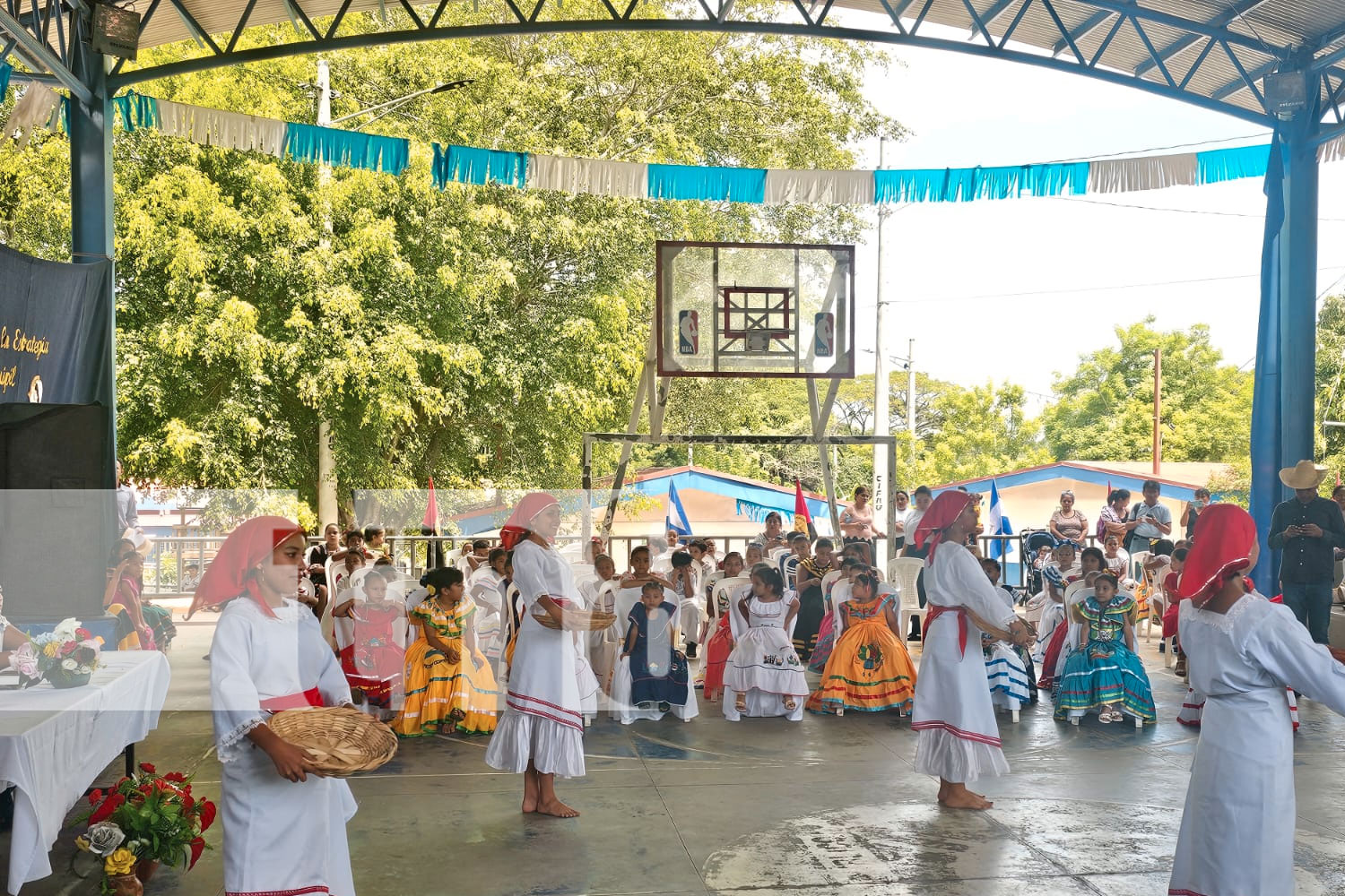 Foto: Inauguran Fiestas Patrias en el Colegio República de Cuba con un emotivo acto cultural