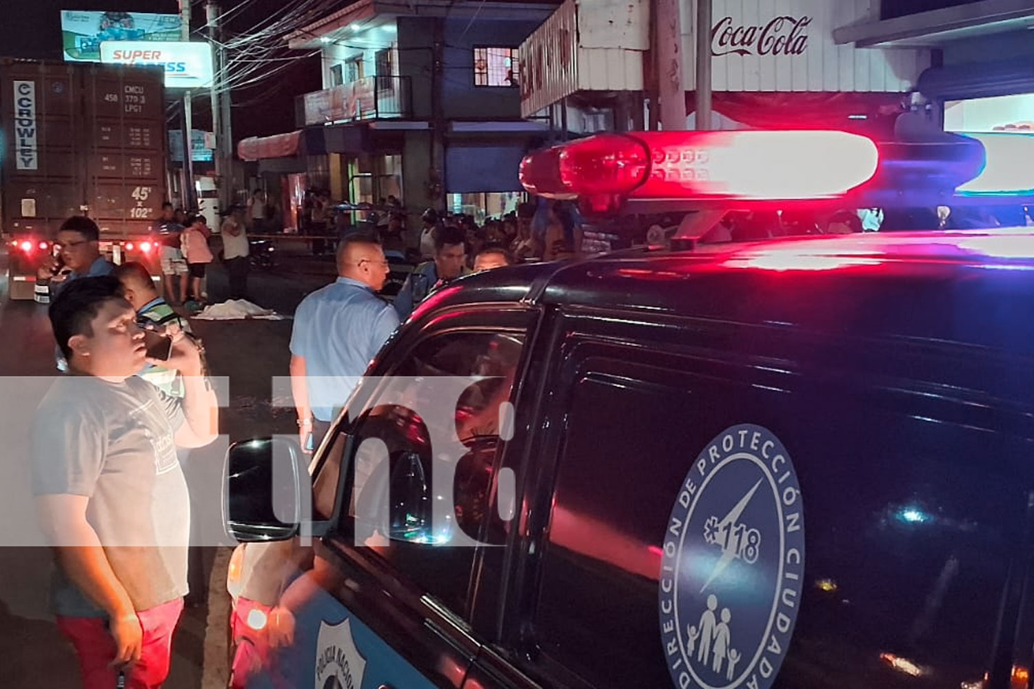 Foto: Hombre muere tras caer en la carretera y ser arrollado por un cabezal en Managua/TN8