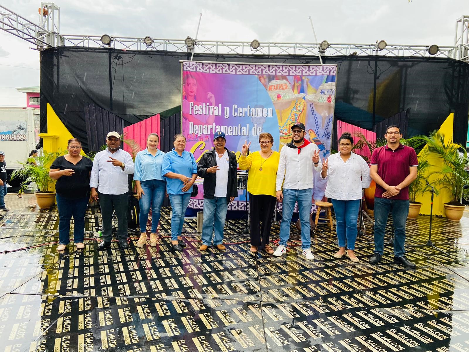 Foto: Ocho municipios exhiben vestimenta tradicional en el Festival de la Cotona en Nicaragua