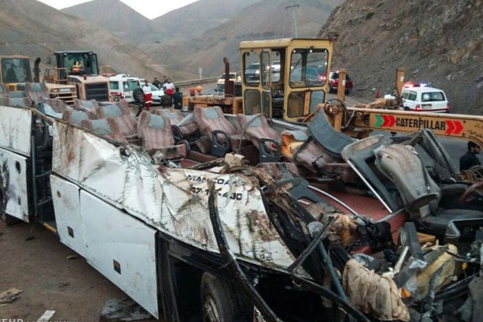 Foto: Terrible accidente de autobús en Irán /Cortesía