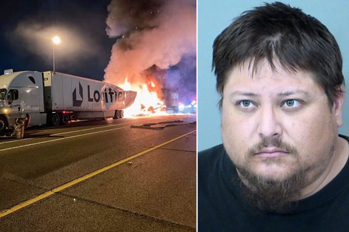 Foto: Camionero distraído por TikTok mata a cinco personas /Cortesía