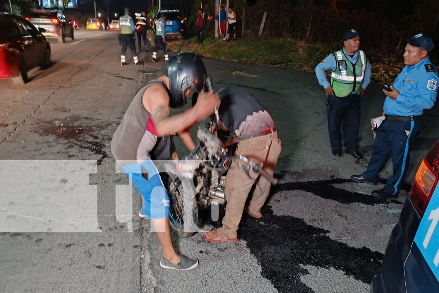 Foto: Camioneta invade preferencia y provoca grave accidente en la Pista Suburbana, Managua/TN8