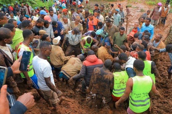 Foto: Corrimiento de tierras deja 11 muertos en Etiopía /Cortesía