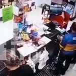 Foto: Una tienda de conveniencia fue asaltada por un hombre/TN8