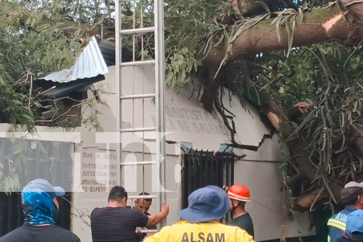 Foto: Guanacaste cae sobre iglesia evangélica en Carazo/Cortesía