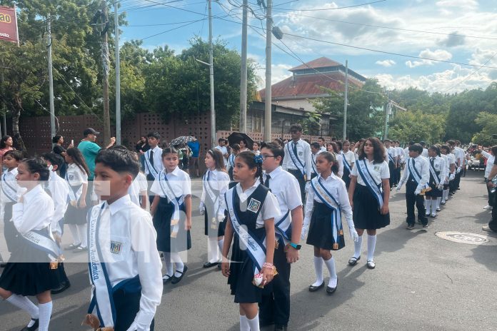 Foto: Managua, centenares de estudiantes y padres de familia participaron en el primer desfile escolar/TN8