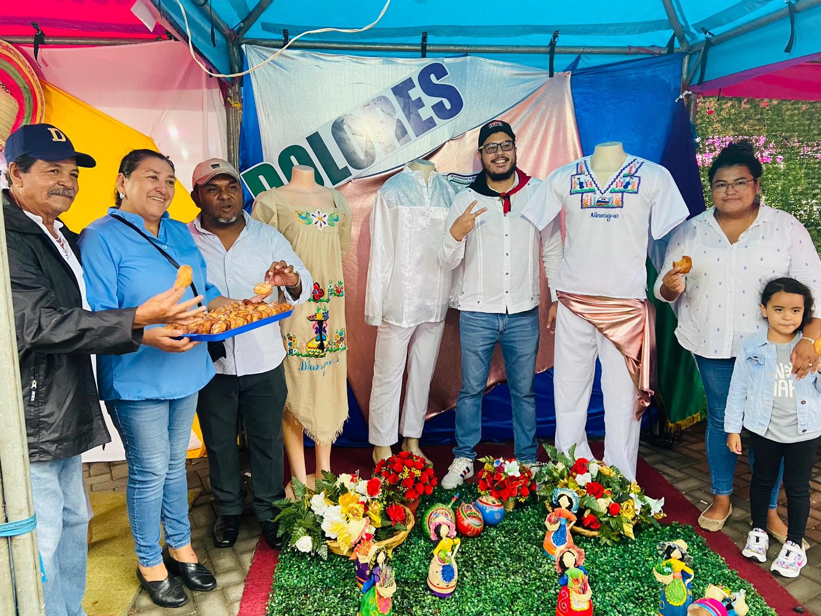 Foto: Ocho municipios exhiben vestimenta tradicional en el Festival de la Cotona en Nicaragua