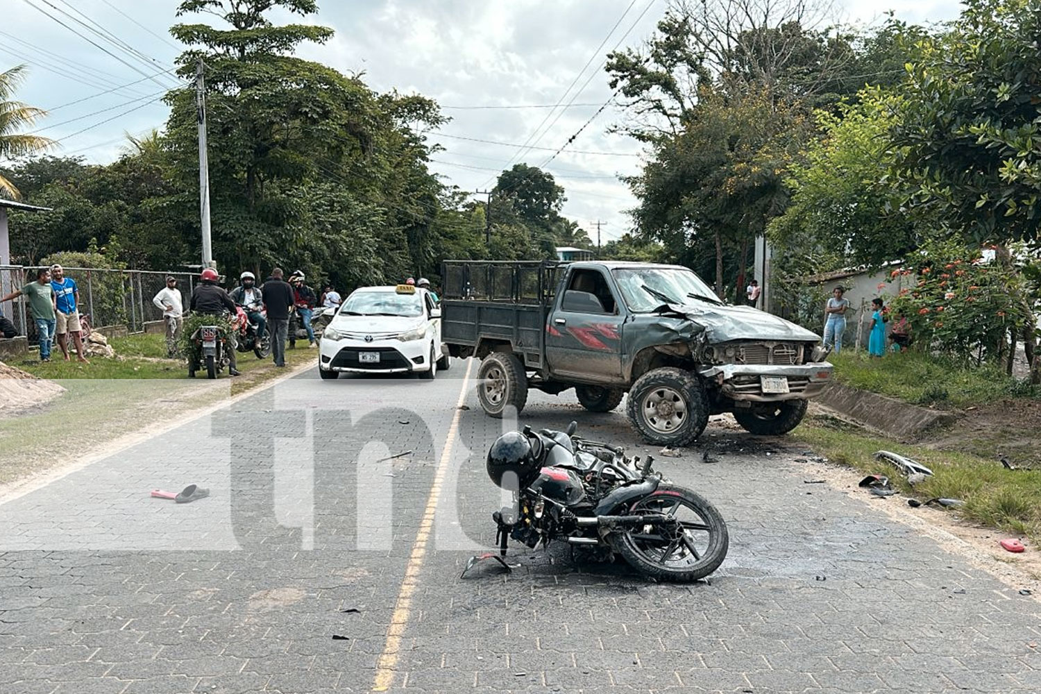 Foto: Investigan fuerte colisión entre una motocicleta y una camioneta en Nueva Segovia/TN8