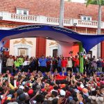 Foto: Nicolás Maduro se une a la gran marcha de estudiantes y juventud en defensa de la Paz /Cortesía