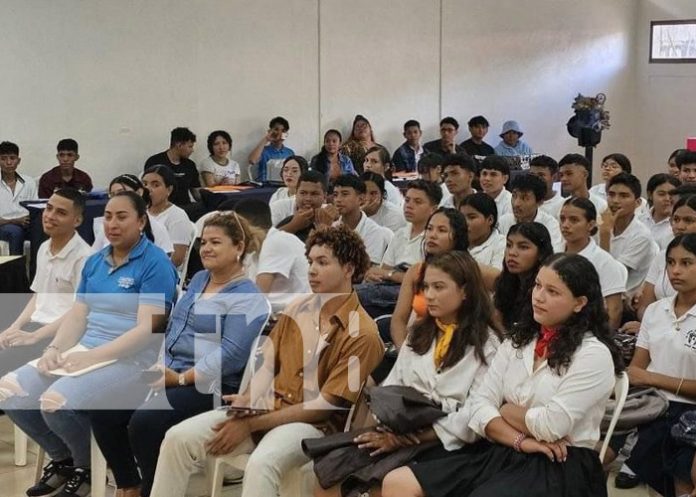 Foto: Festival de inglés con el Tecnológico Nacional de Chinandega / TN8