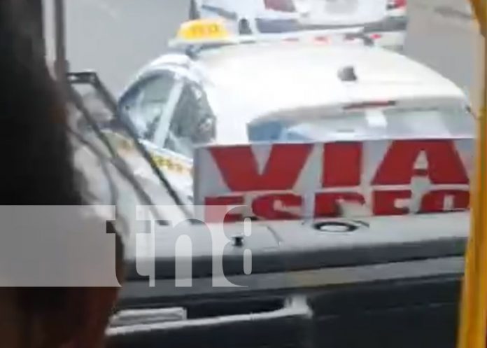 Foto: Taxista generó situación tensa con un busero en Managua / TN8