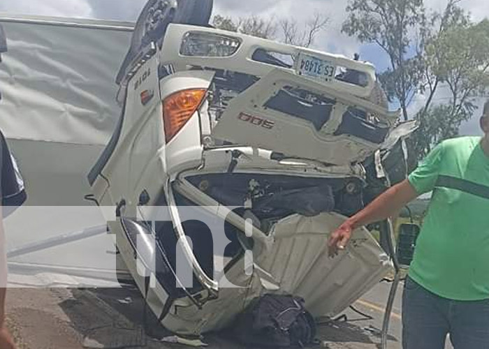 Foto: Aparatoso accidente de tránsito entre San Isidro y Sébaco, Matagalpa / TN8