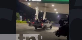 Foto: Conductor ebrio casi provoca tragedia en gasolinera de Matagalpa / TN8