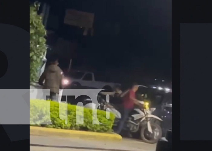 Foto: Conductor ebrio casi provoca tragedia en gasolinera de Matagalpa / TN8